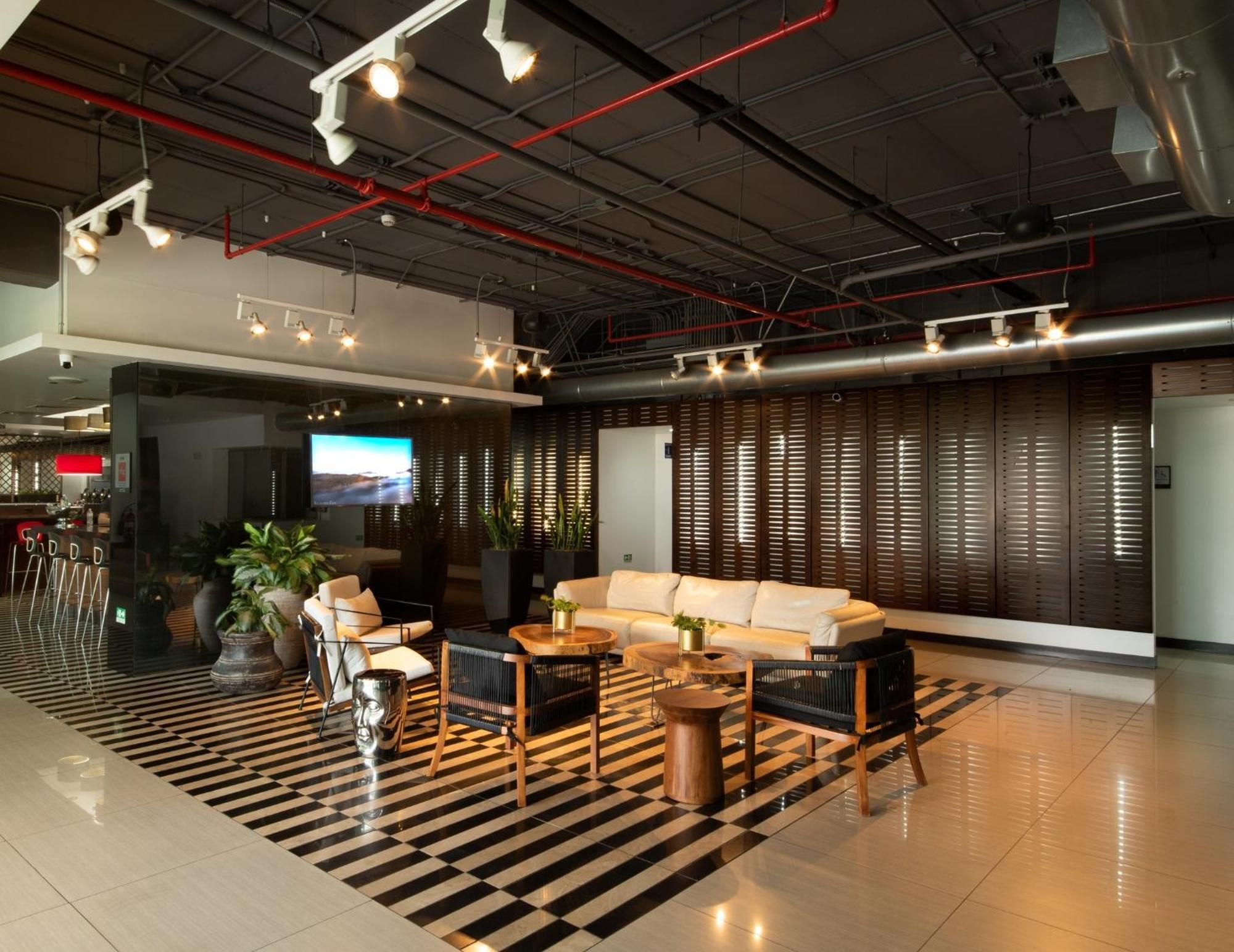 D Sabana Hotel San Jose  Eksteriør bilde The lounge at the airport