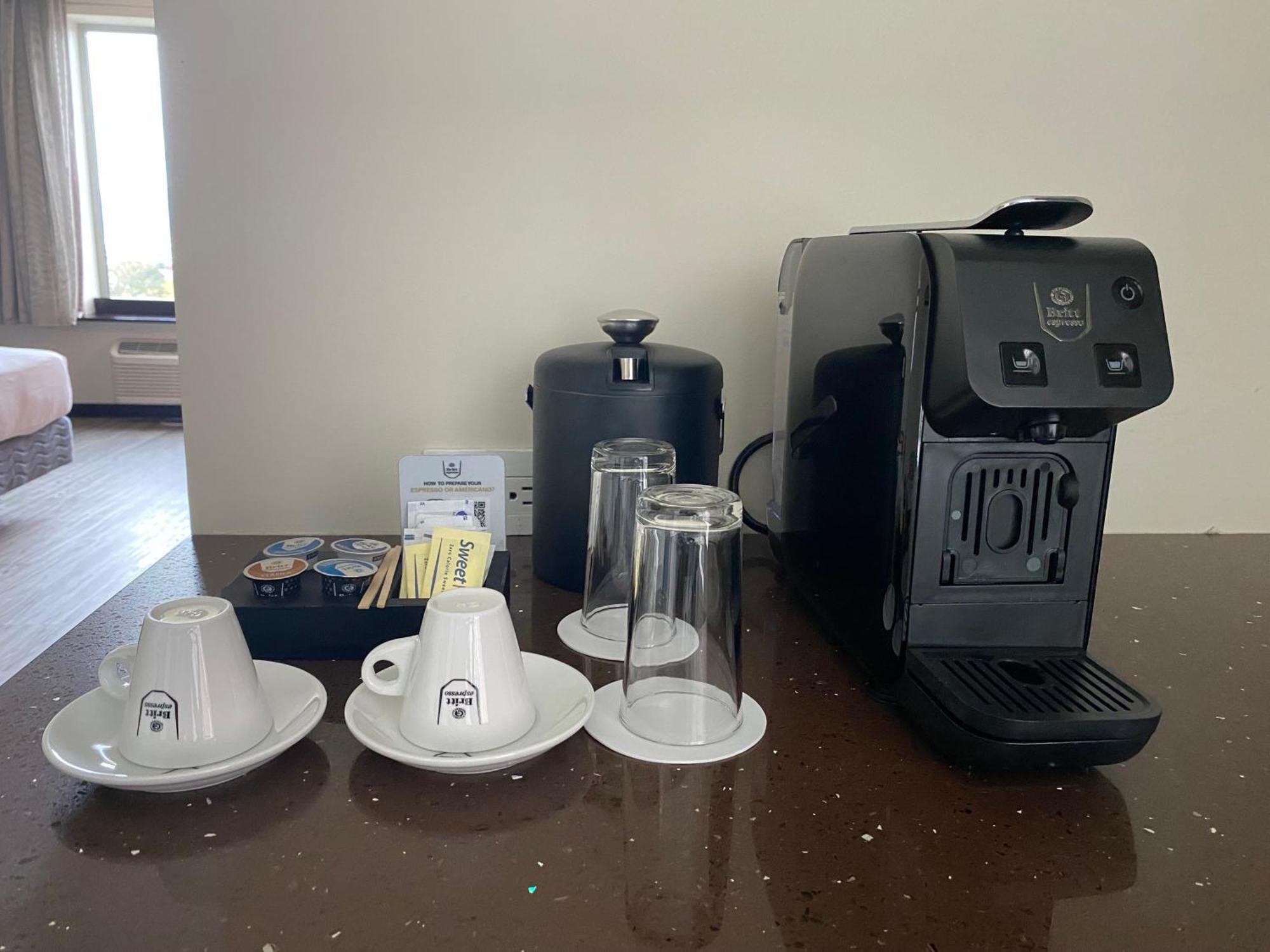 D Sabana Hotel San Jose  Eksteriør bilde A Nespresso coffee machine