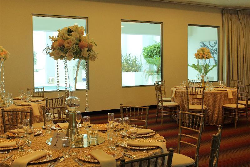 D Sabana Hotel San Jose  Eksteriør bilde The ballroom at the 2012 National Philanthropy Day Awards