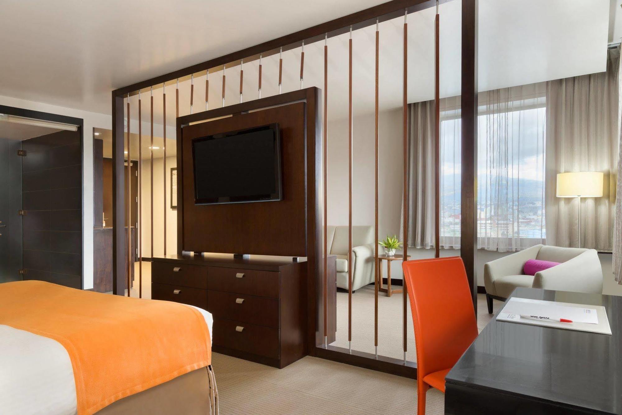 D Sabana Hotel San Jose  Eksteriør bilde Suite