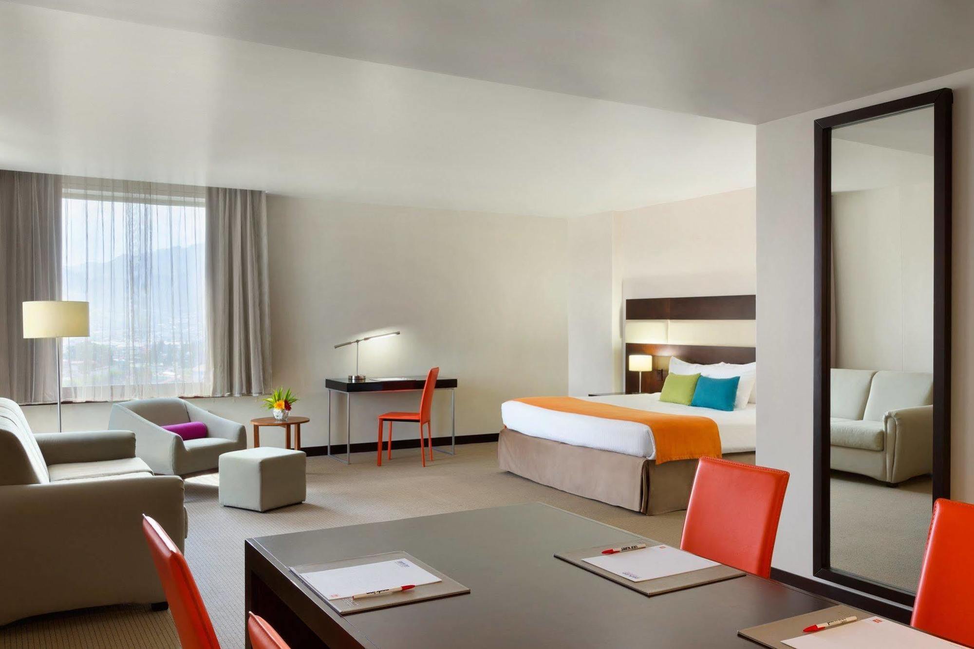 D Sabana Hotel San Jose  Eksteriør bilde Suite
